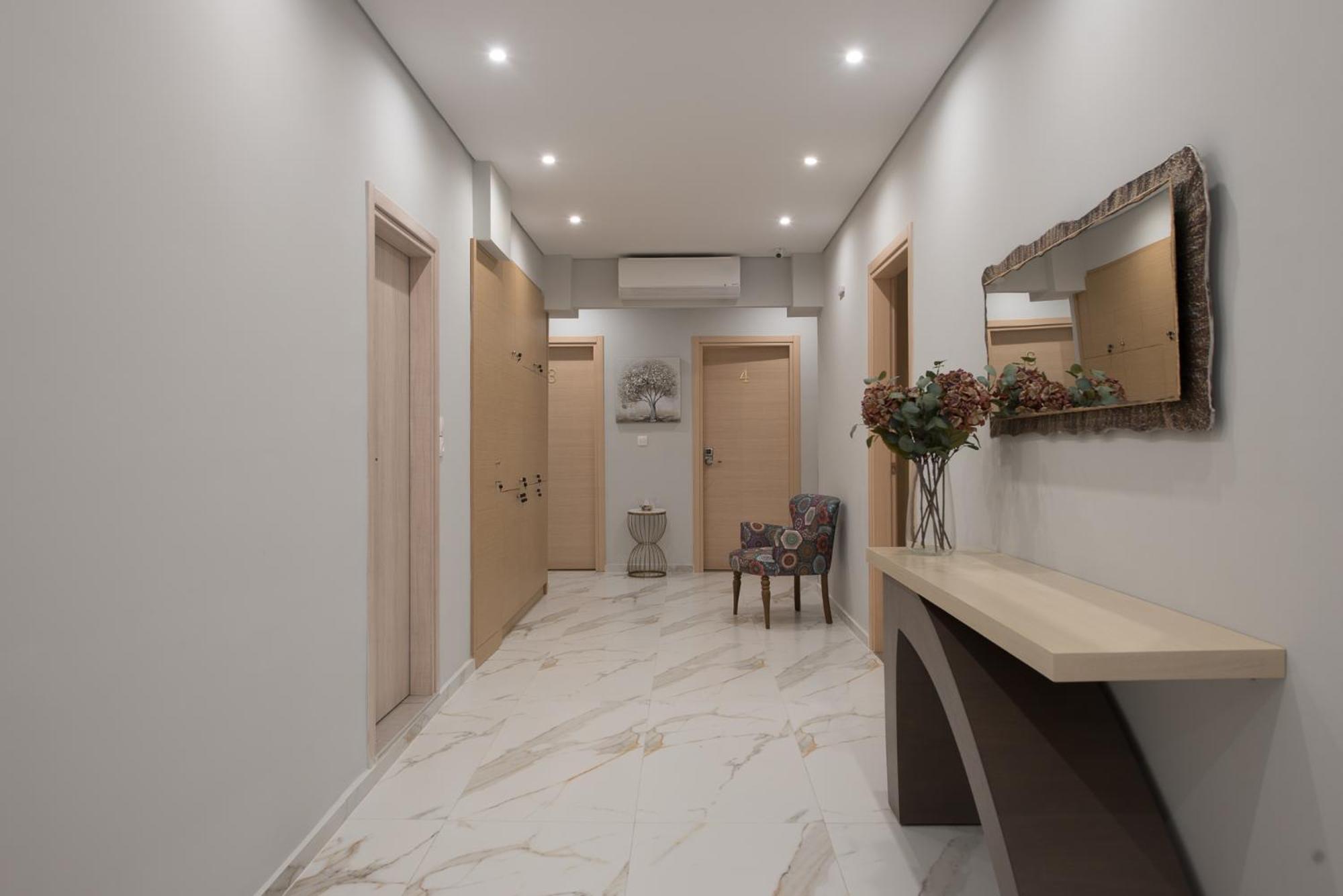 Rob Venture Suites At The Central Of Athens City Exterior photo