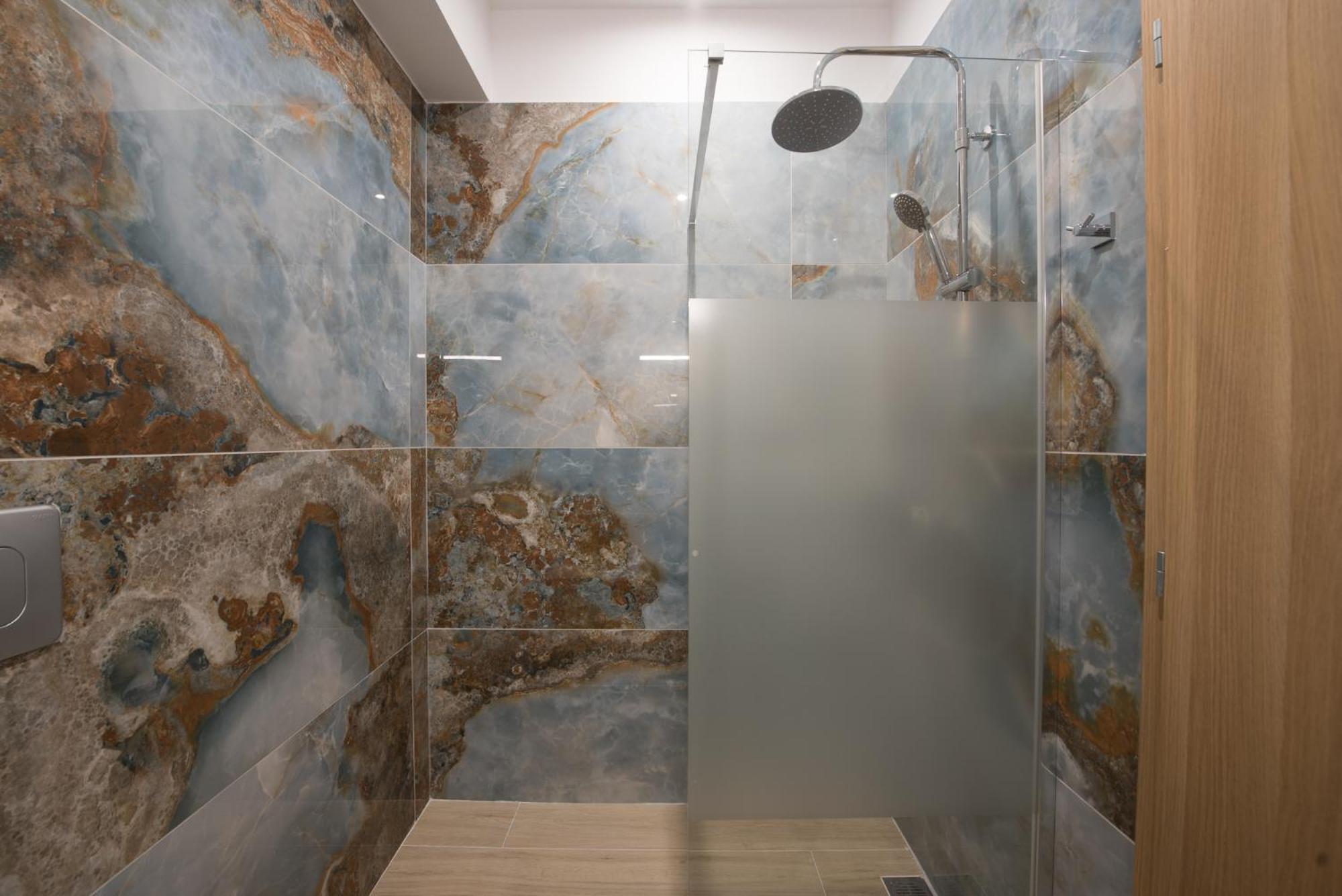 Rob Venture Suites At The Central Of Athens City Exterior photo