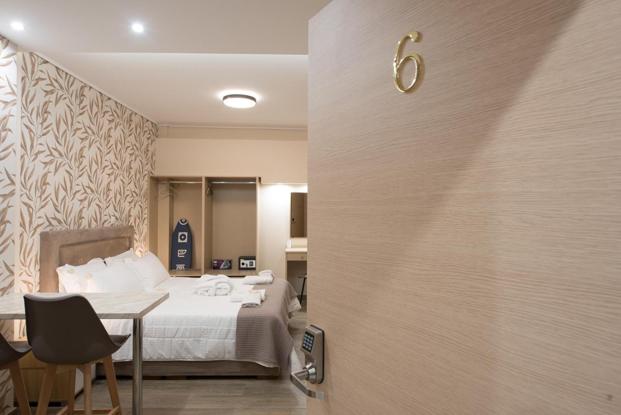 Rob Venture Suites At The Central Of Athens City Exterior photo