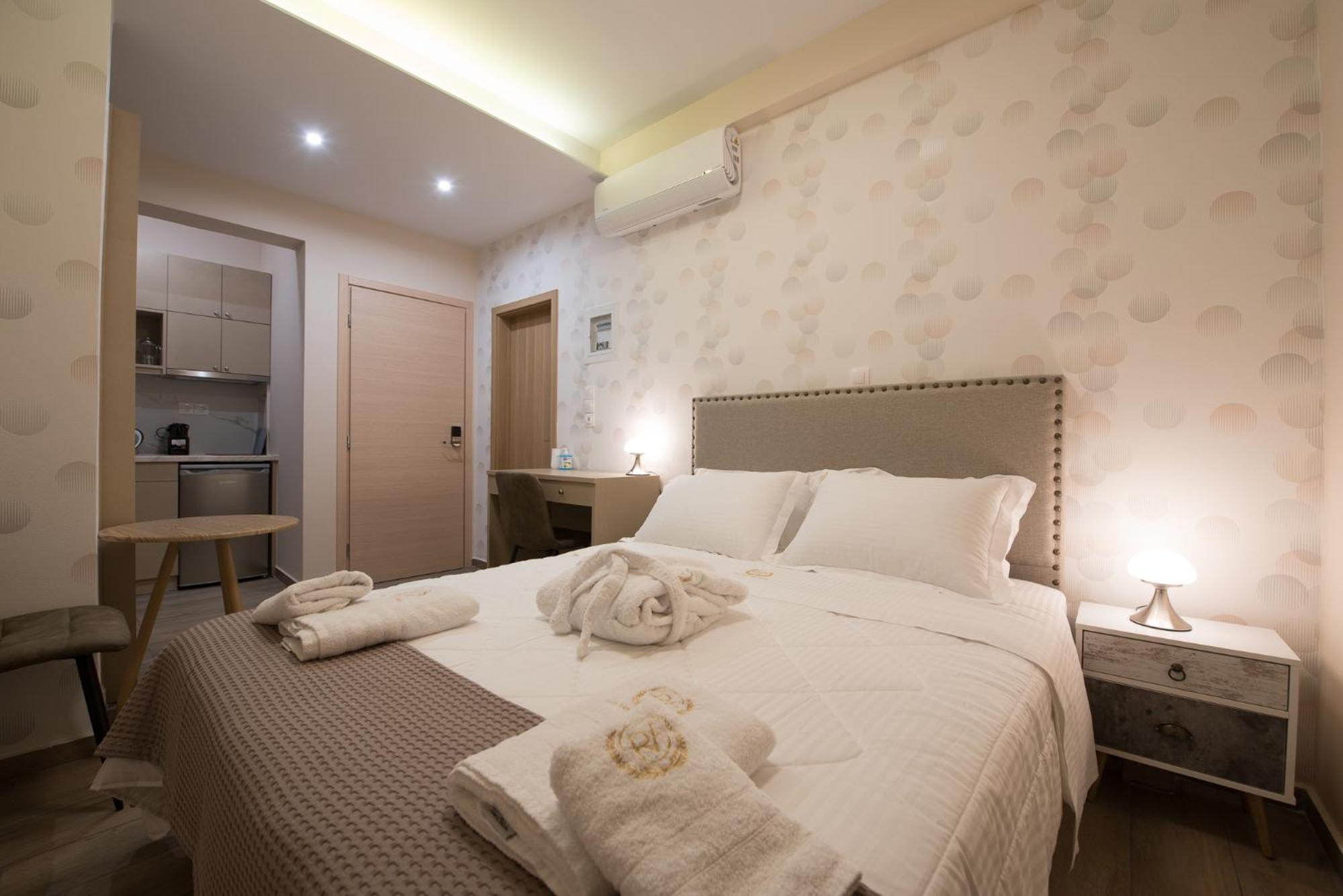 Rob Venture Suites At The Central Of Athens City Room photo