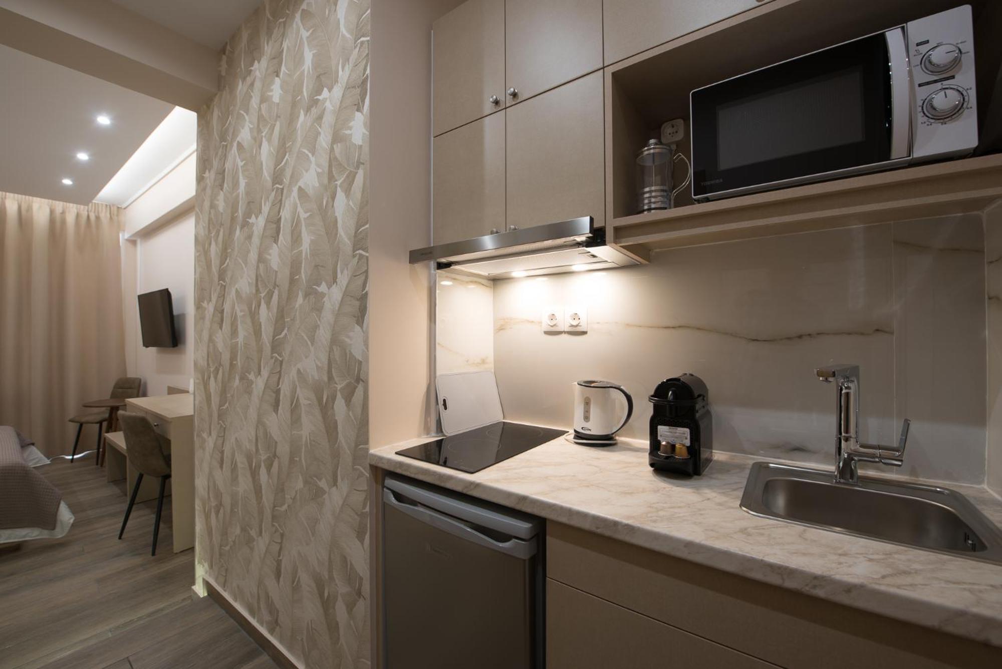 Rob Venture Suites At The Central Of Athens City Room photo