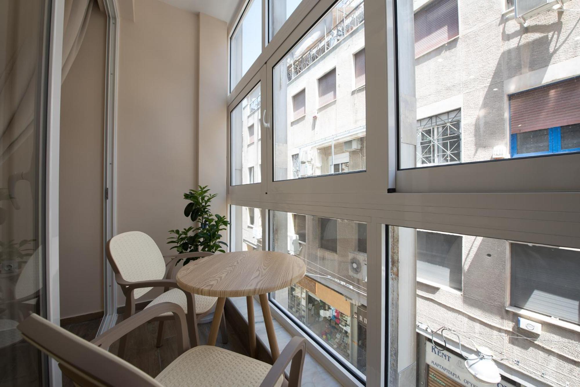Rob Venture Suites At The Central Of Athens City Room photo